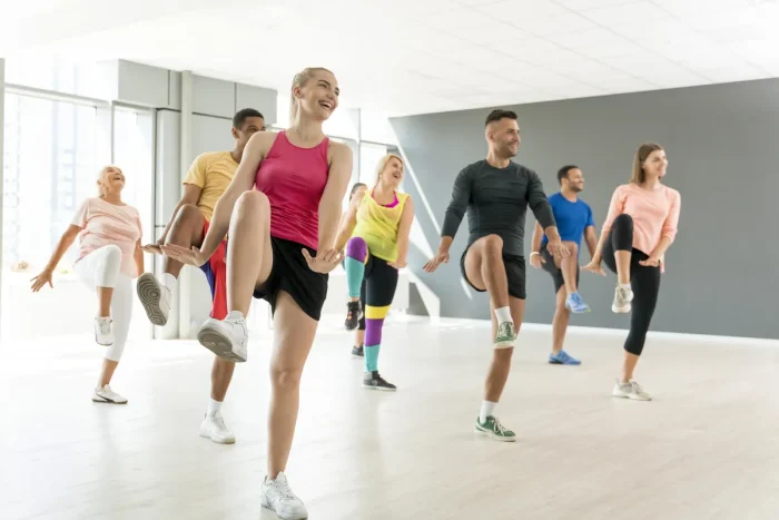 acestea-sunt-sfaturi-care-te-pot-ajuta-sa-profiti-la-maxim-de-beneficiile-aduse-de-frecventarea-unui-curs-de-zumba